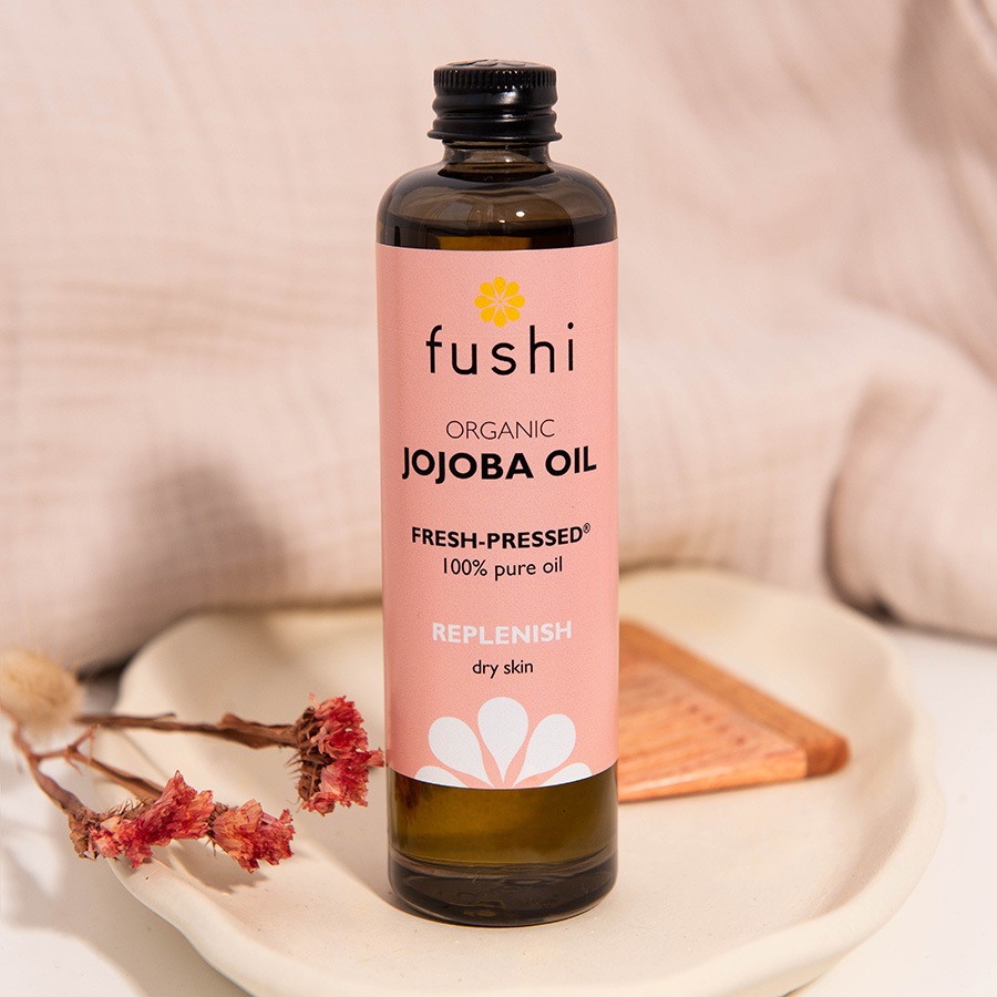 Fushi Organic Jojoba Oil 100 ml lifestyle image